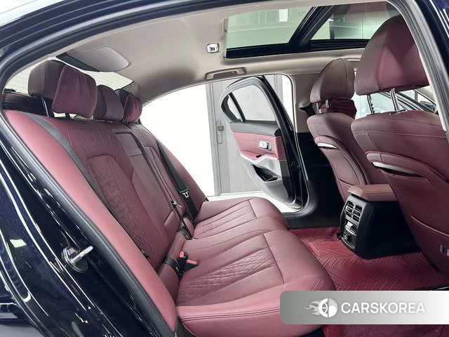 BMW 3 series 2024 Черный из Китая, фото 2