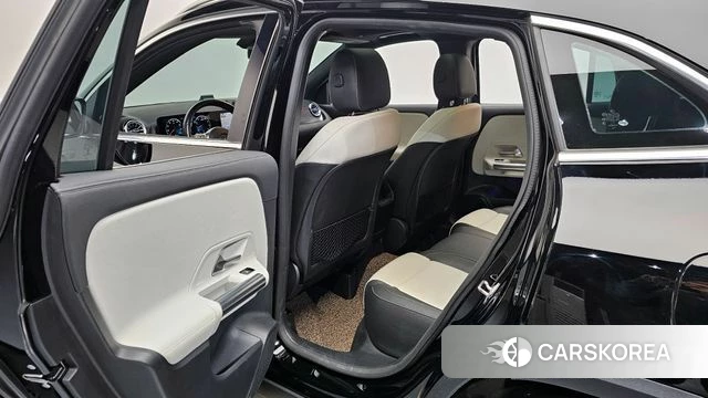 Mercedes-Benz GLA - Class H247 2021 Черный из Кореи, фото 2