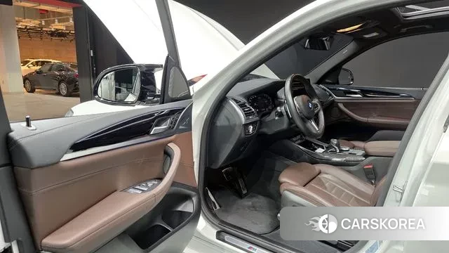 BMW X3 (G01) 2024 Белый из Кореи, фото 2