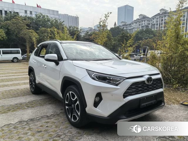 Toyota RAV4 Rongfang 2022 Белый из Китая, фото 2