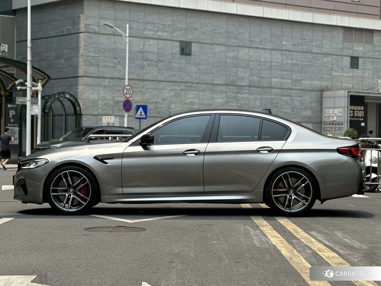 BMW M5 2020 Темно-серый из Китая, фото 2