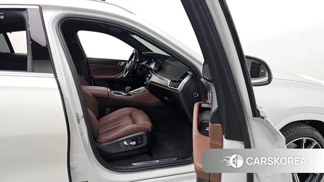 BMW X6 (G06) 2023 Белый из Кореи, фото 2