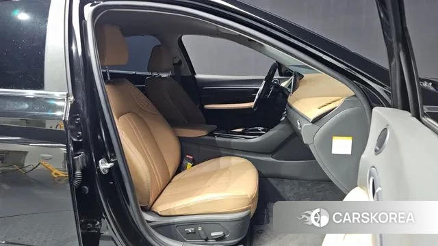 Hyundai Sonata Hybrid (DN8) 2021 Черный из Кореи, фото 2