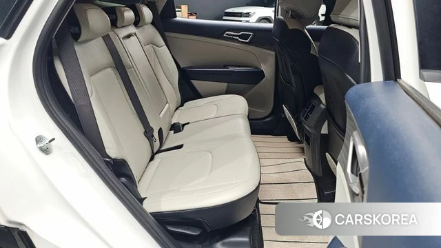 Kia Sportage 5th Generation 2022 Белый из Кореи, фото 2