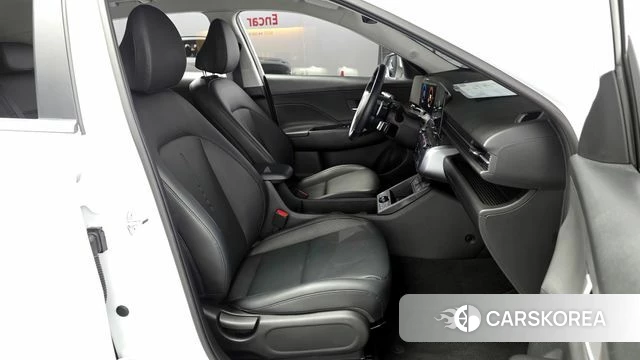 Hyundai Kona (SX2) 2023 Белый из Кореи, фото 2