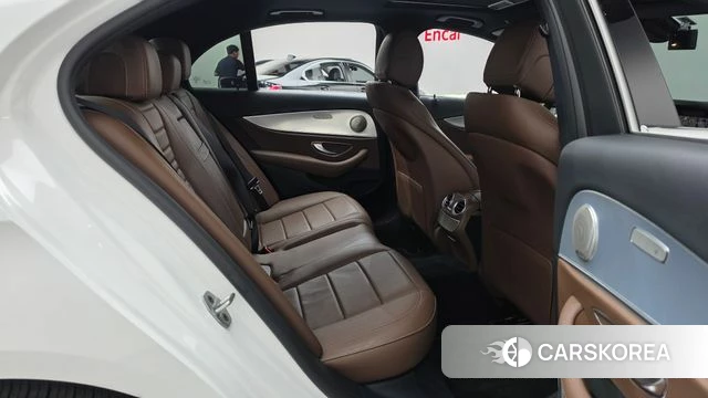 Mercedes-Benz E-Class W213 2020 Белый из Кореи, фото 2