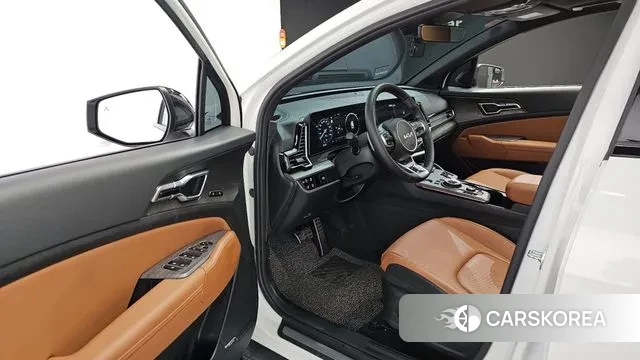 Kia Sportage 5th Generation Hybrid 2024 Белый из Кореи, фото 2