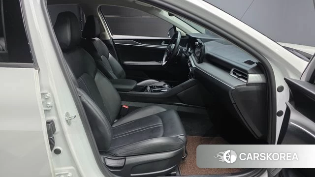 Kia K5 3rd generation 2023 Белый из Кореи, фото 2