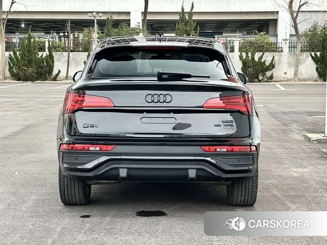 Audi Q5L Sportback 2023 Черный из Китая, фото 2