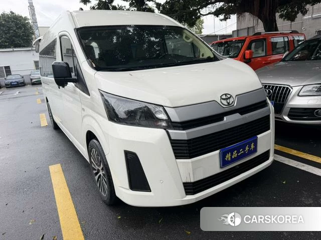 Toyota Hiace 2023 Белый из Китая, фото 2