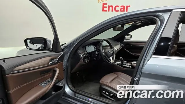 BMW 5 Series (G30) 2018 Серый из Кореи, фото 2