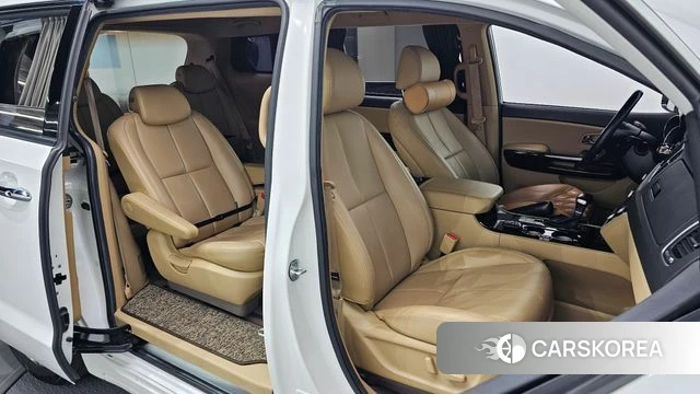 Kia The New Carnival 2019 Белый из Кореи, фото 2