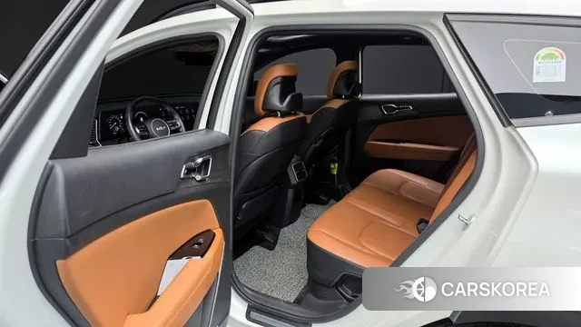 Kia Sportage 5th Generation Hybrid 2024 Белый из Кореи, фото 2