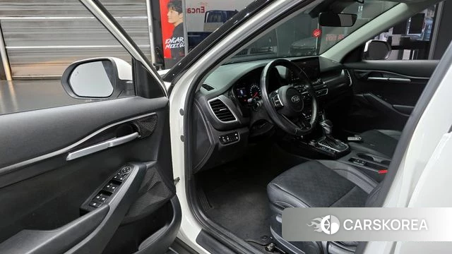 Kia Seltos 2021 Белый из Кореи, фото 2