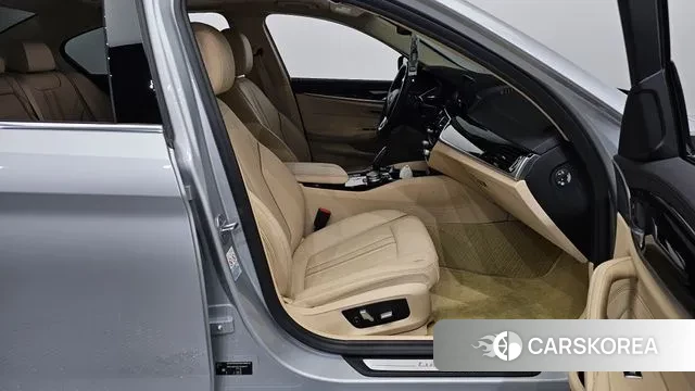 BMW 5 Series (G30) 2019 Серебряный из Кореи, фото 2