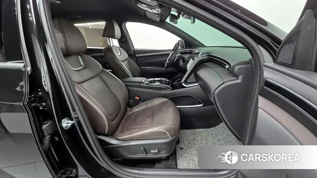 Hyundai Tucson (NX4) 2023 Черный из Кореи, фото 2