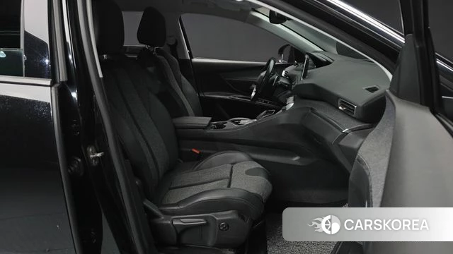 Peugeot 5008 second generation 2018 Черный из Кореи, фото 2