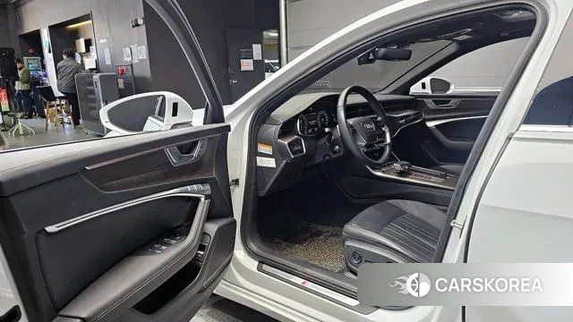 Audi A6 (C8) 2022 Белый из Кореи, фото 2