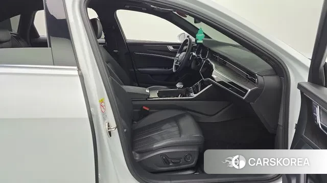 Audi A6 (C8) 2022 Белый из Кореи, фото 2