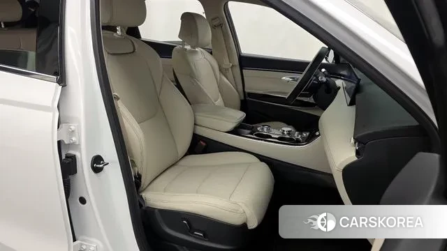 Genesis GV70 2024 Белый из Кореи, фото 2