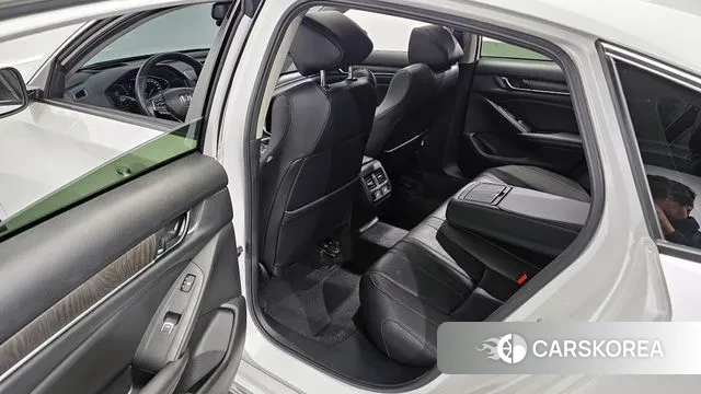 Honda Accord 10th Generation 2022 Белый из Кореи, фото 2