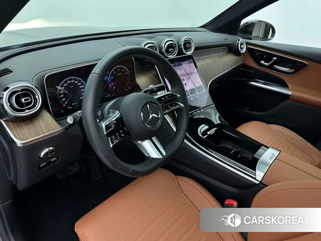 Mercedes-Benz GLC 2024 Черный из Китая, фото 2