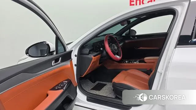 Kia The New K5 3rd generation 2024 Белый из Кореи, фото 2