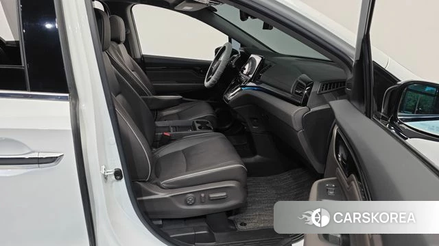 Honda Odyssey 2022 Белый из Кореи, фото 2
