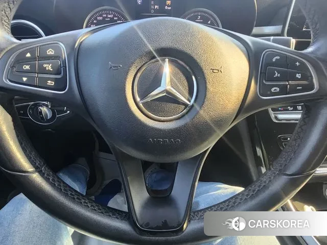 Mercedes-Benz C-Class W205 2018 Белый из Кореи, фото 2