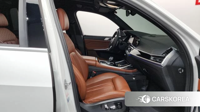 BMW X7 (G07) 2020 Белый из Кореи, фото 2