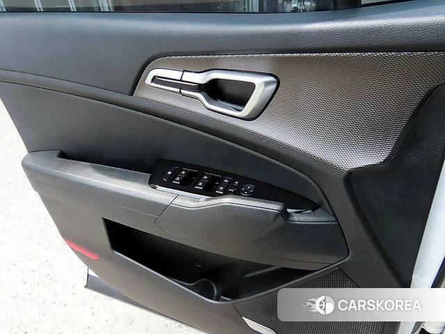 Kia Sportage 5th Generation 2022 Белый из Кореи, фото 2