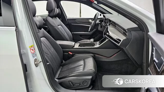 Audi A6 (C8) 2020 Белый из Кореи, фото 2