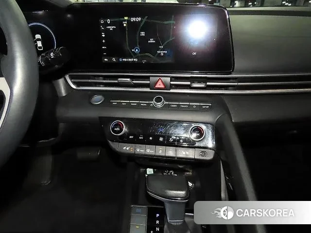 Hyundai Avante (CN7) 2022 Белый из Кореи, фото 2