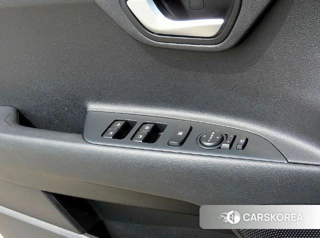 Kia Stonic 2019 Черный из Кореи, фото 2