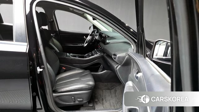 Hyundai The New Santa Fe 2022 Черный из Кореи, фото 2
