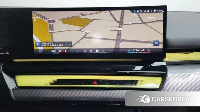 BMW 5 Series (G60) 2025 Серебристо-серый из Кореи, фото 2