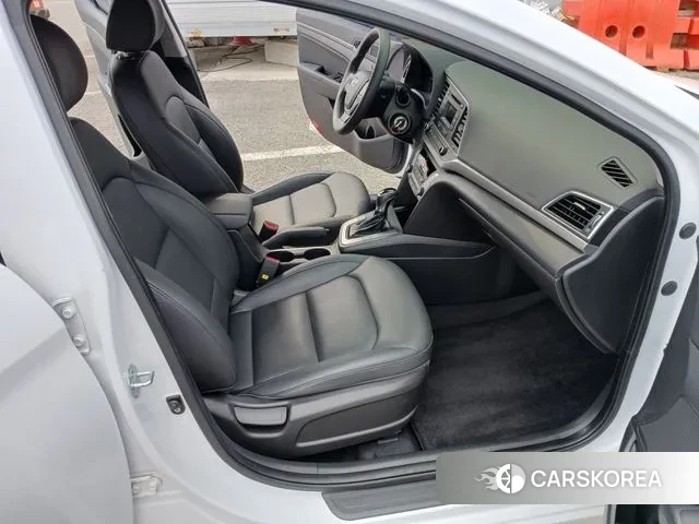 Hyundai Avante AD 2018 Белый из Кореи, фото 2