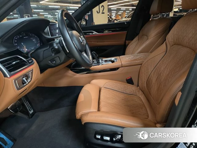 BMW 7 Series (G11) 2022 Черный из Кореи, фото 2