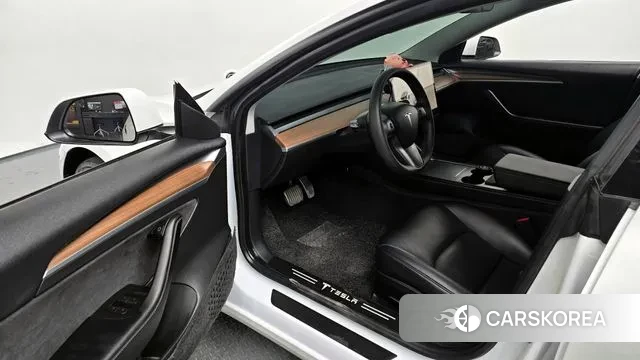 Tesla Model 3 2021 Белый из Кореи, фото 2