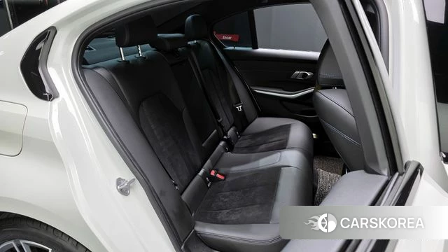 BMW 3 Series (G20) 2020 Белый из Кореи, фото 2