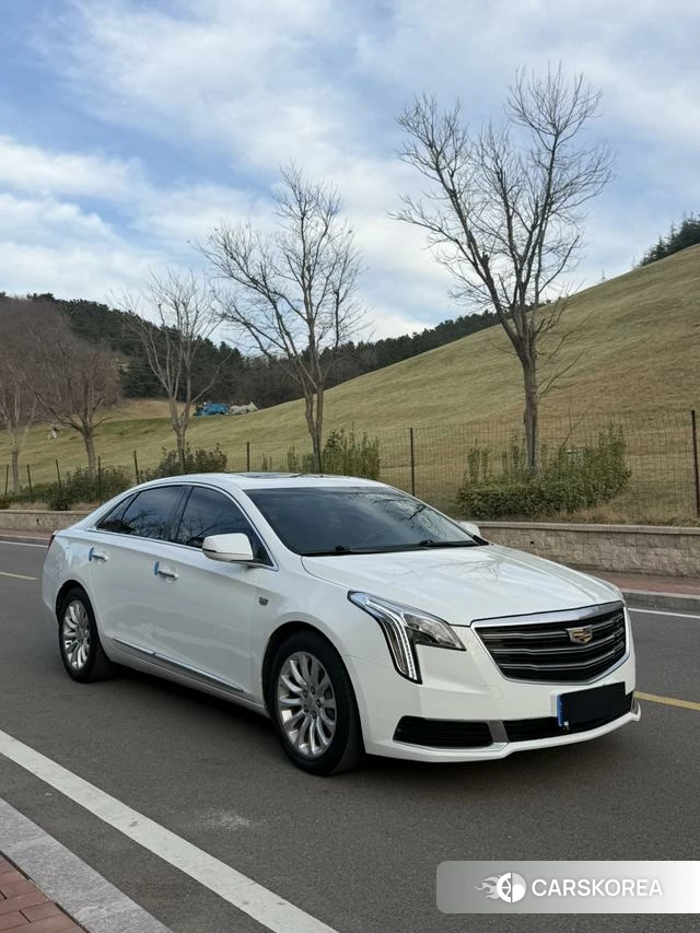 Cadillac XTS 2018 Белый из Китая, фото 2