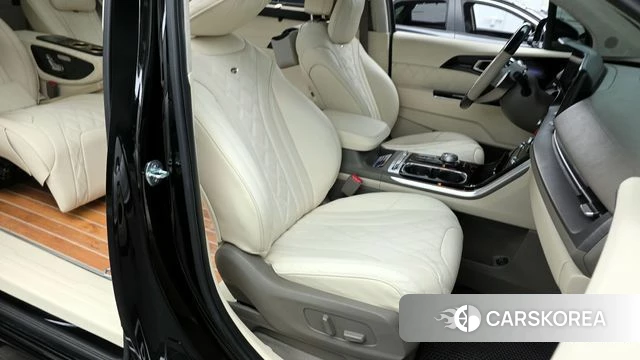 Kia Carnival 4th generation 2023 Черный из Кореи, фото 2