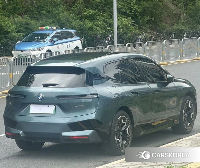 BMW iX 2023 Синий из Китая, фото 2