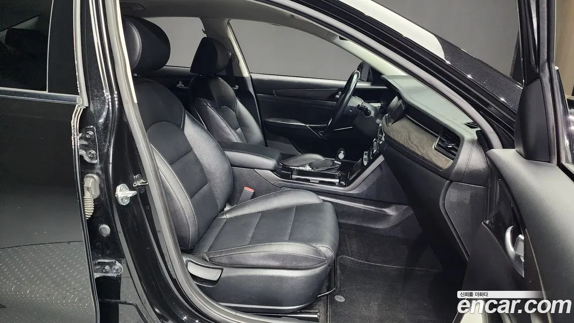 Kia K7 Premier 2020 Черный из Кореи, фото 2