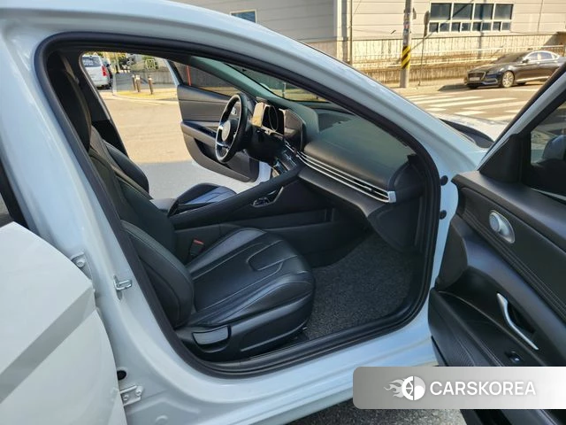 Hyundai Avante Hybrid (CN7) 2020 Белый из Кореи, фото 2