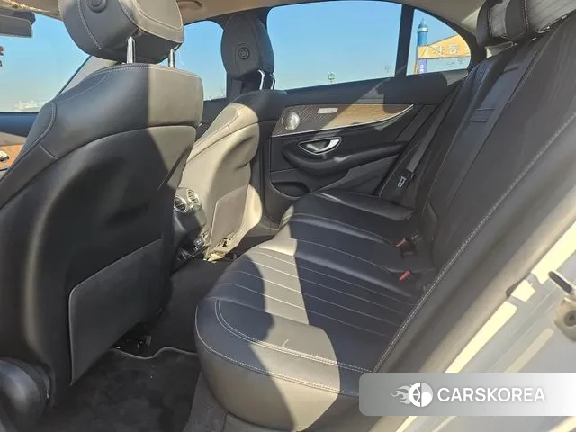 Mercedes-Benz E-Class W213 2019 Белый из Кореи, фото 2