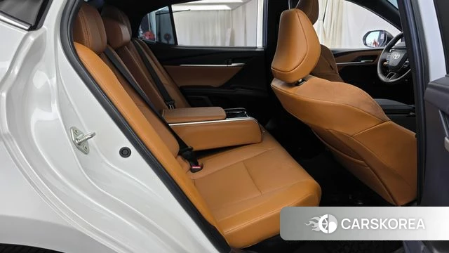 Toyota Camry (XV80) 2025 Белый из Кореи, фото 2