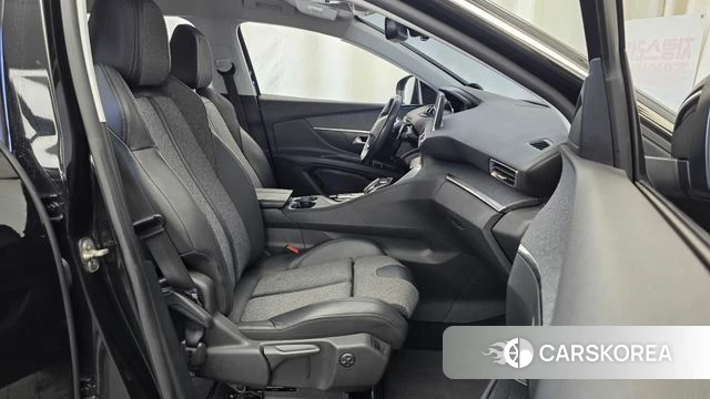 Peugeot 5008 second generation 2018 Черный из Кореи, фото 2
