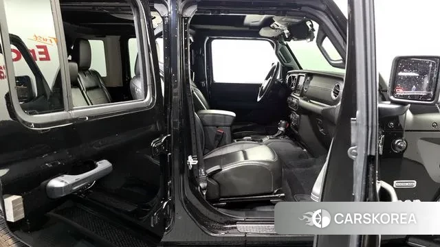 Jeep Wrangler (JL) 2021 Черный из Кореи, фото 2