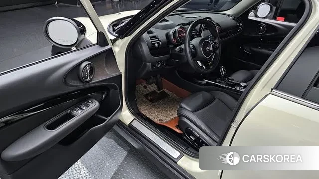 Mini Cooper D Clubman 2018 Жемчужный цвет из Кореи, фото 2